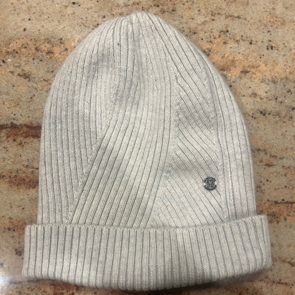 Lululemon winter hat